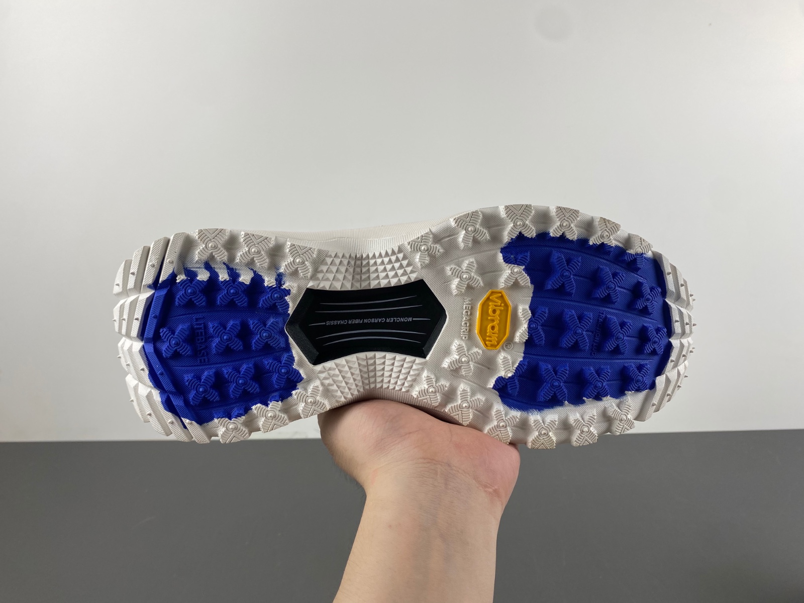 Moncler Trailgrip Lite 2 Sneakers  MC-003