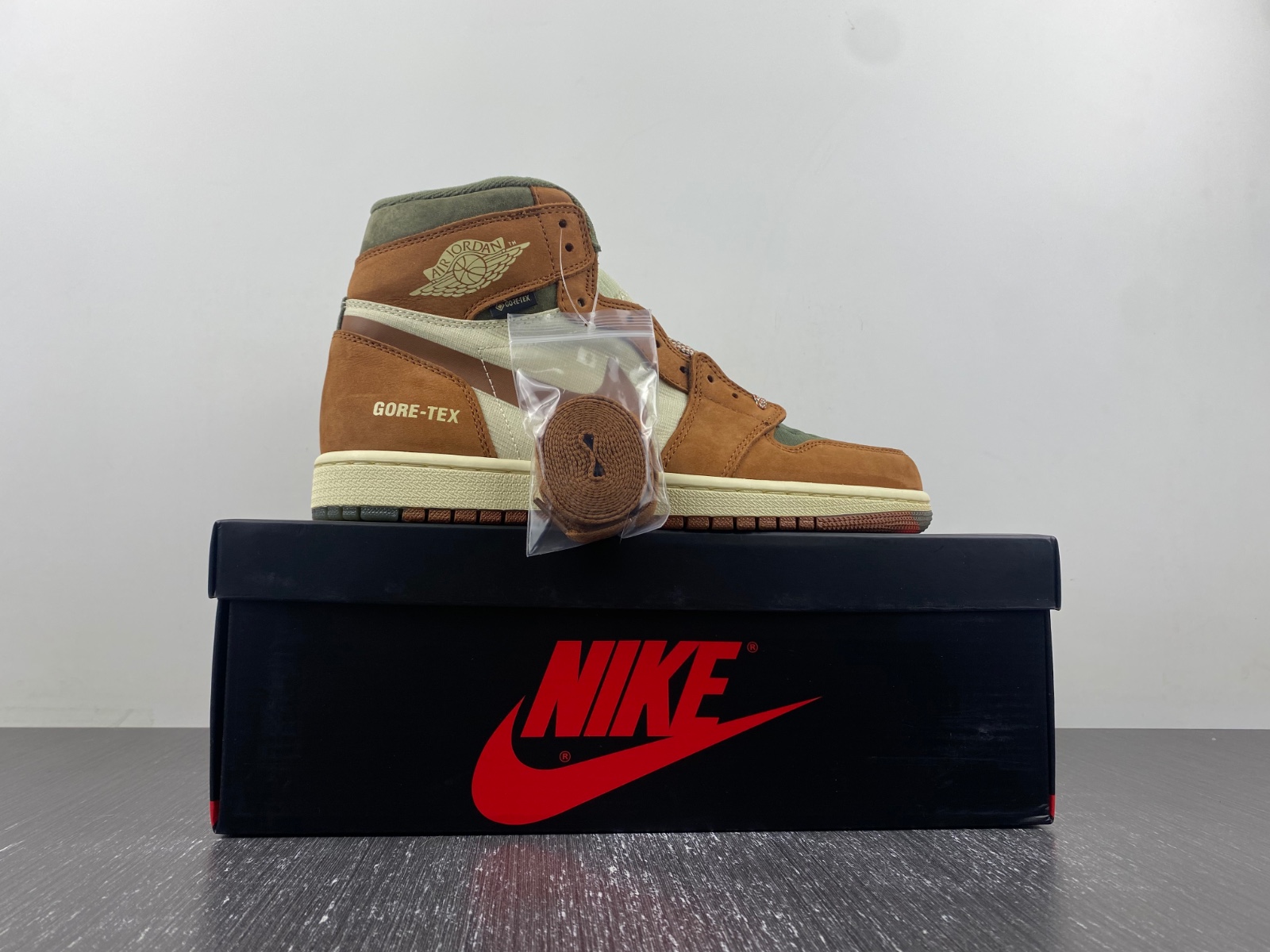 Air Jordan 1 Elements