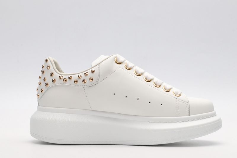 MCQUEEN OVERSIZED SNEAKER