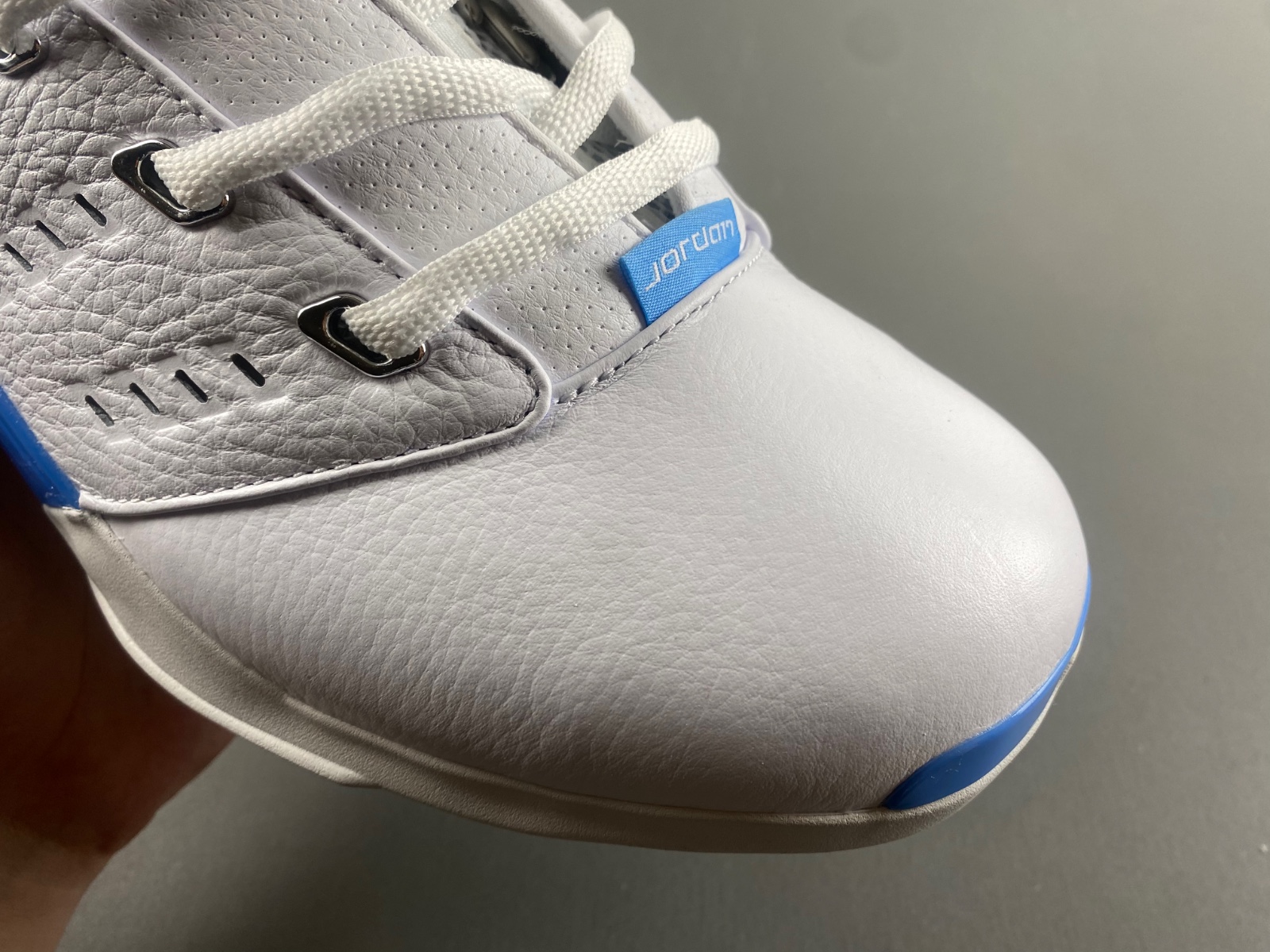 Air Jordan 17 Low “University Blue”  FJ0395-101