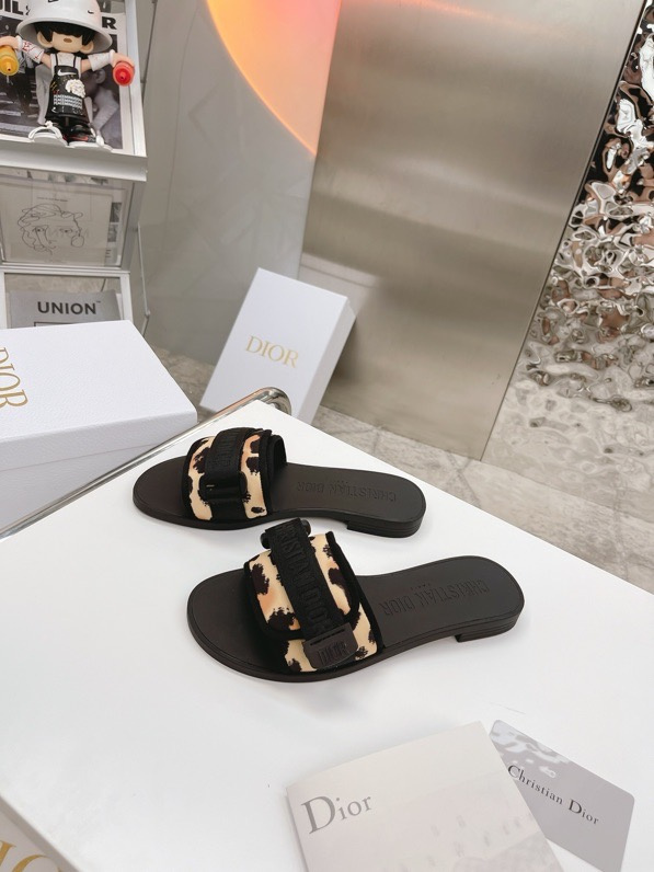 DIOR EVOLUTION SANDAL