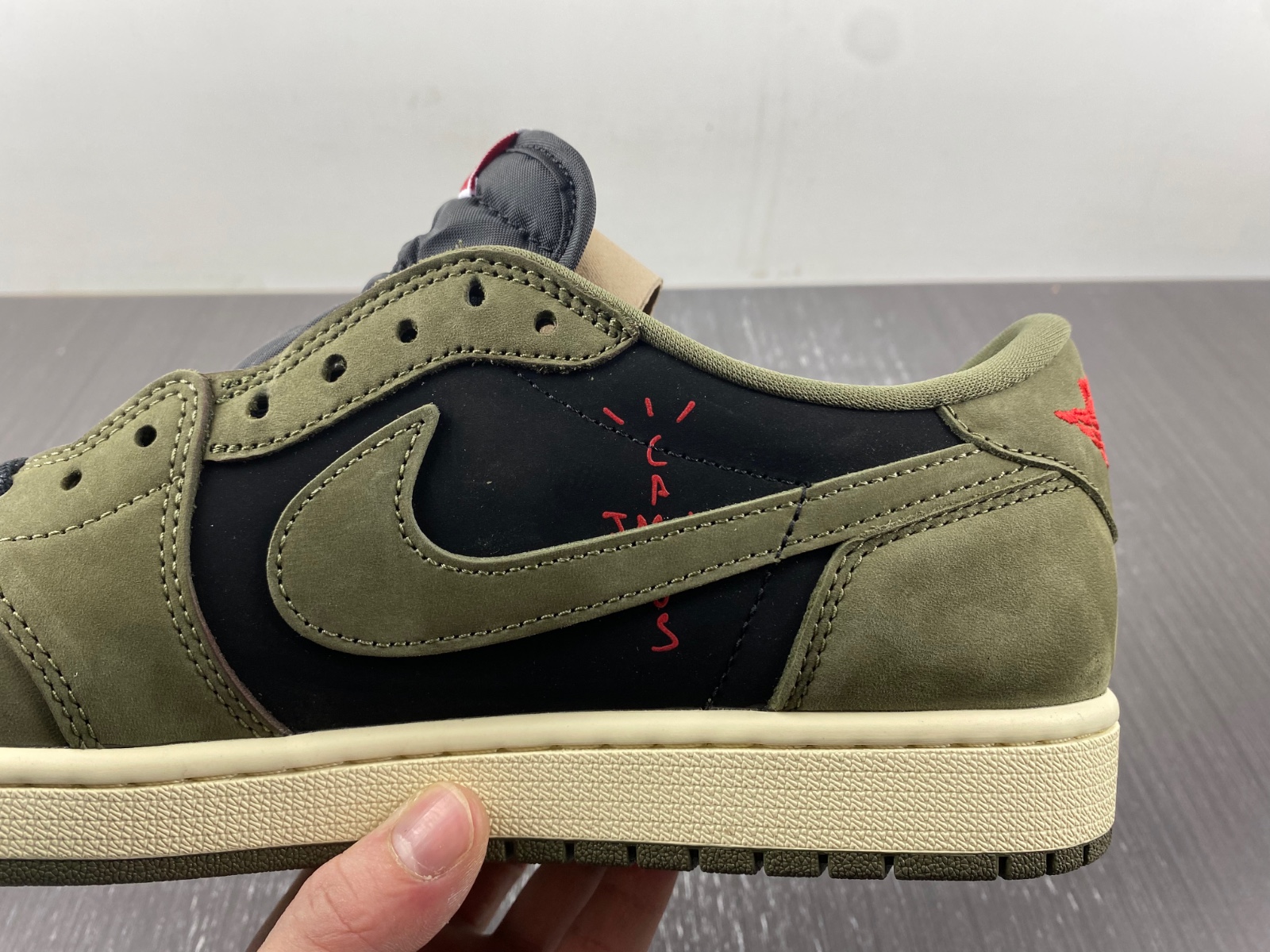TRAVIS SCOTT X AIR JORDAN 1 LOW OG SP 