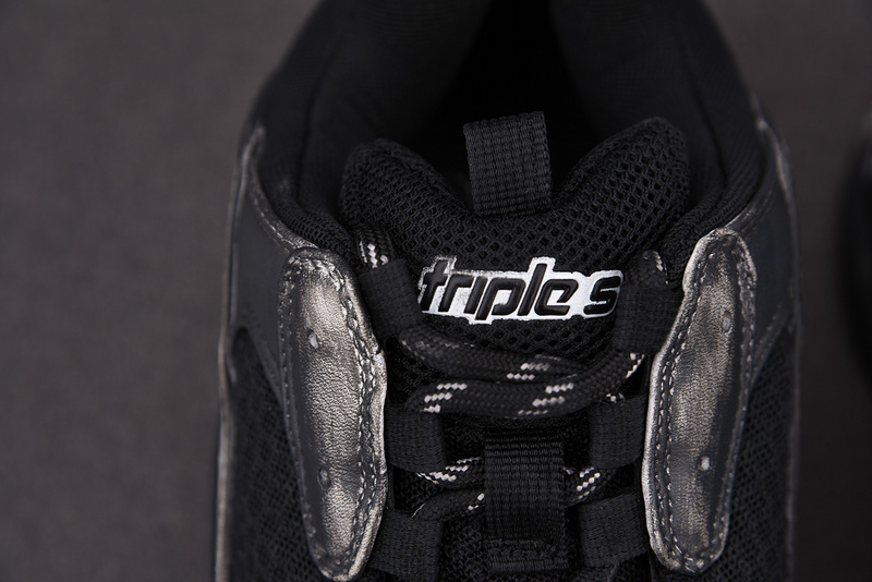 Balenciaga TRIPLE S TRAINER