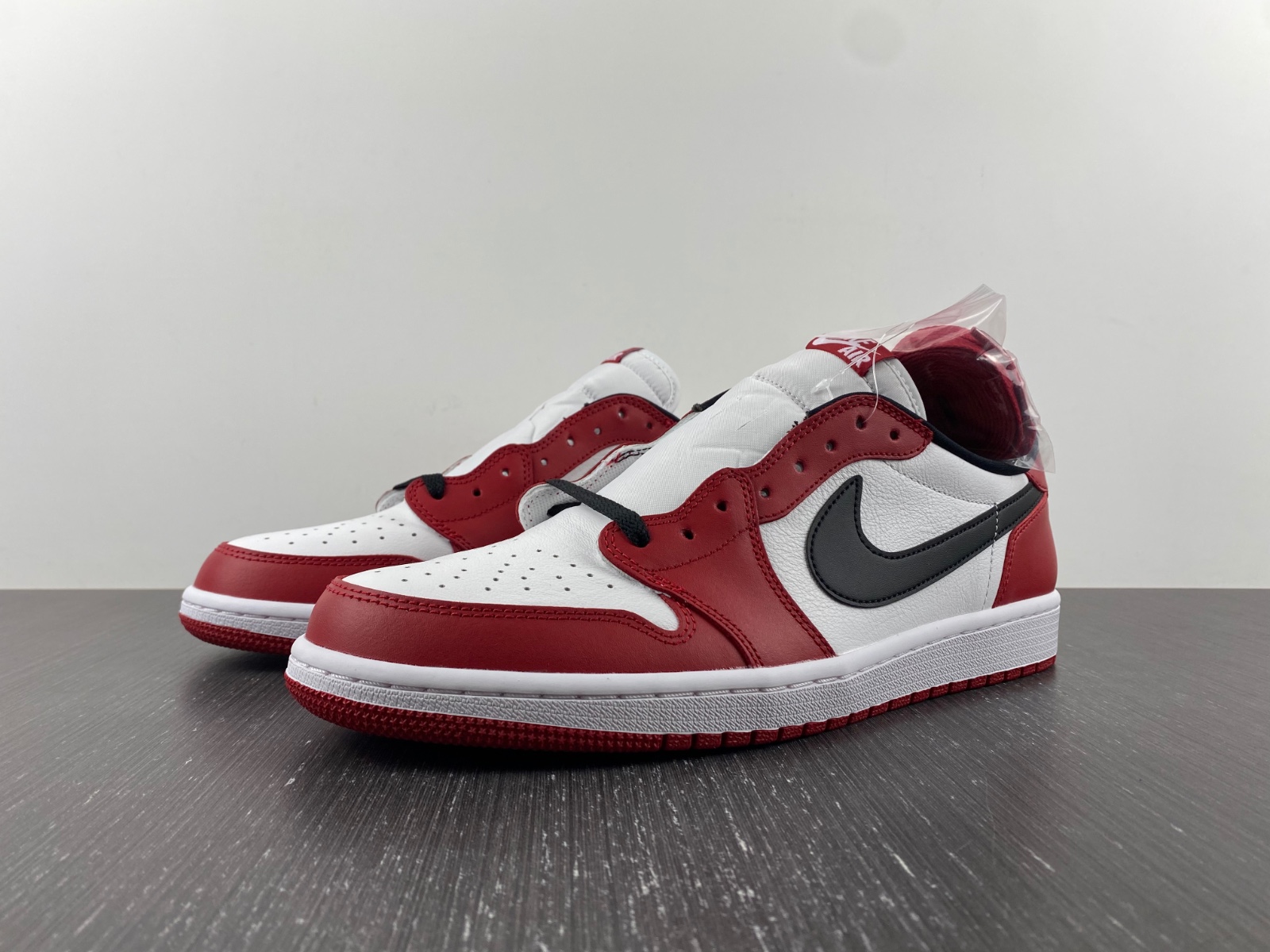 Air Jordan 1 Retro Low OG 