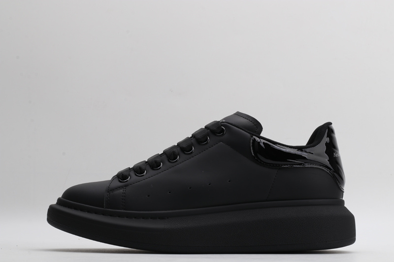 MCQUEEN OVERSIZED SNEAKER