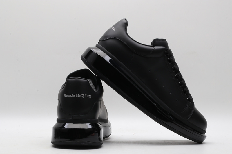 MCQUEEN OVERSIZED SNEAKER