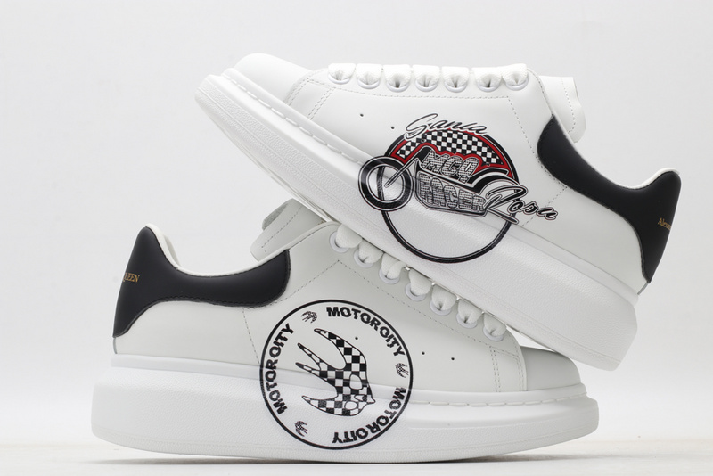 MCQUEEN OVERSIZED SNEAKER