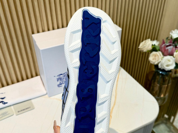 Burberry Check Terrace Sneakers  BBR--3008