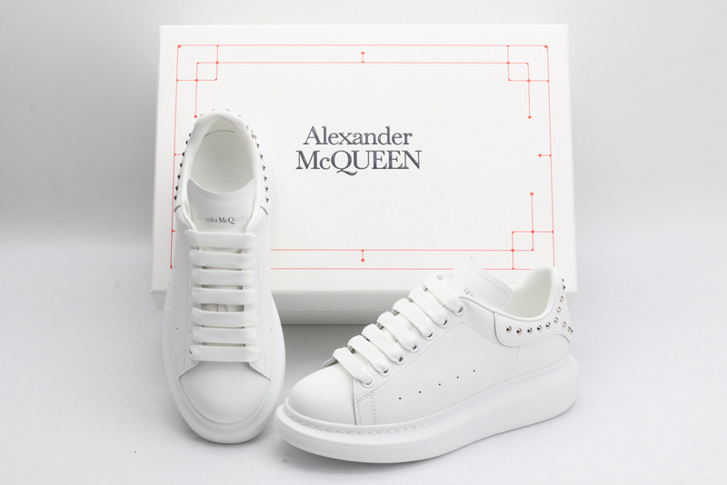 MCQUEEN OVERSIZED SNEAKER