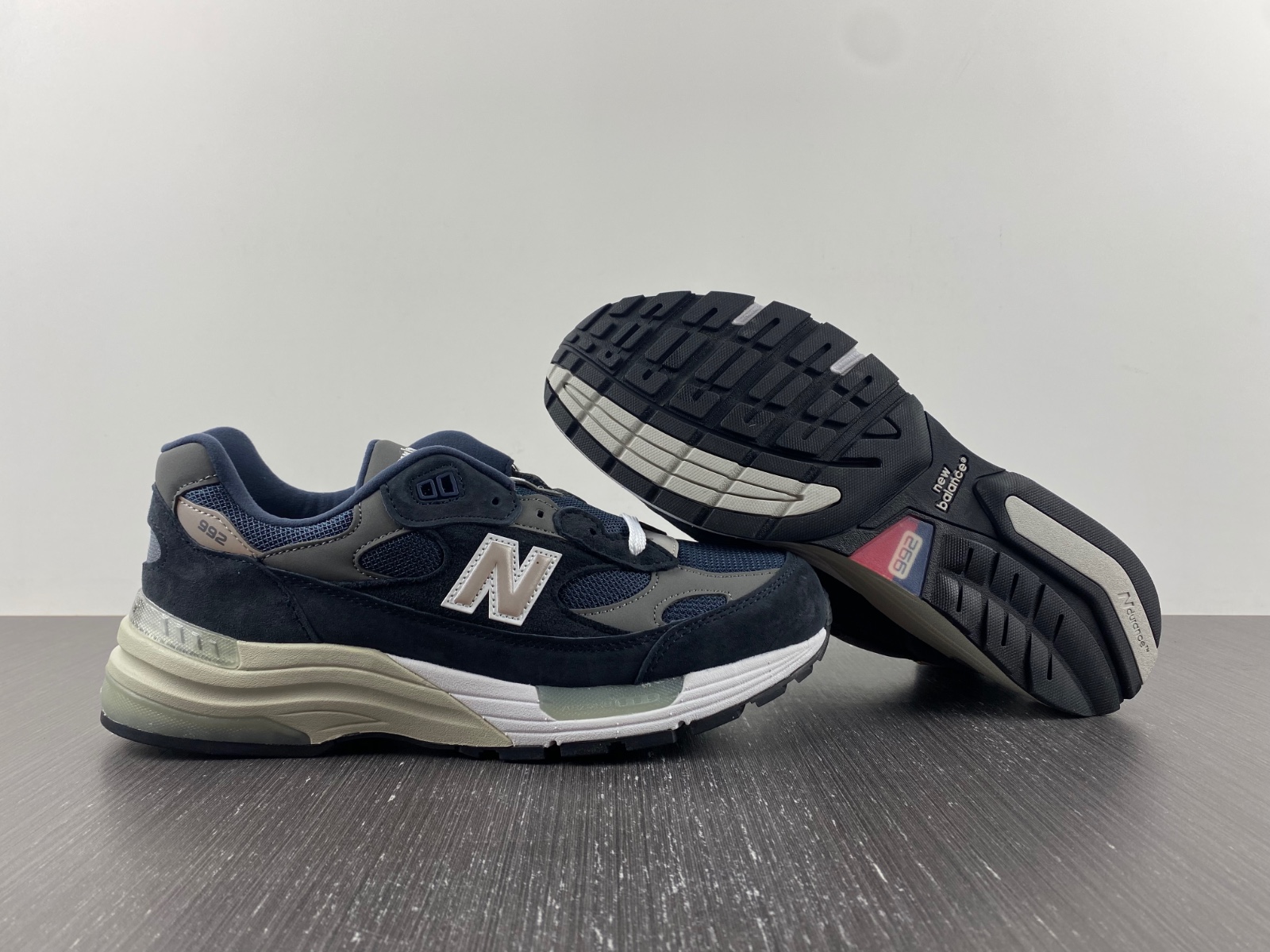 New Balance 992 Navy Grey - M992GG