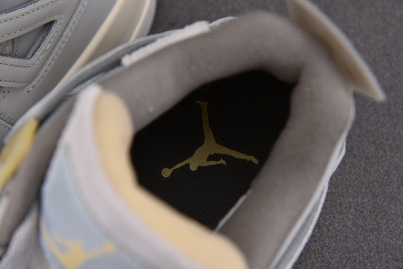 Air Jordan 4 SE Craft “Photon Dust" DV3742-021