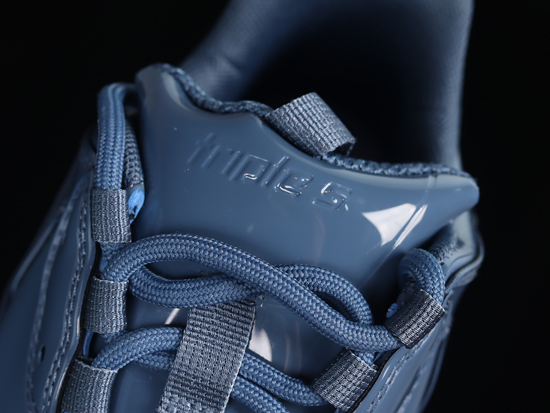 Balenciaga TRIPLE S TRAINER