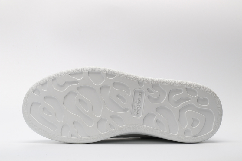 MCQUEEN OVERSIZED SNEAKER