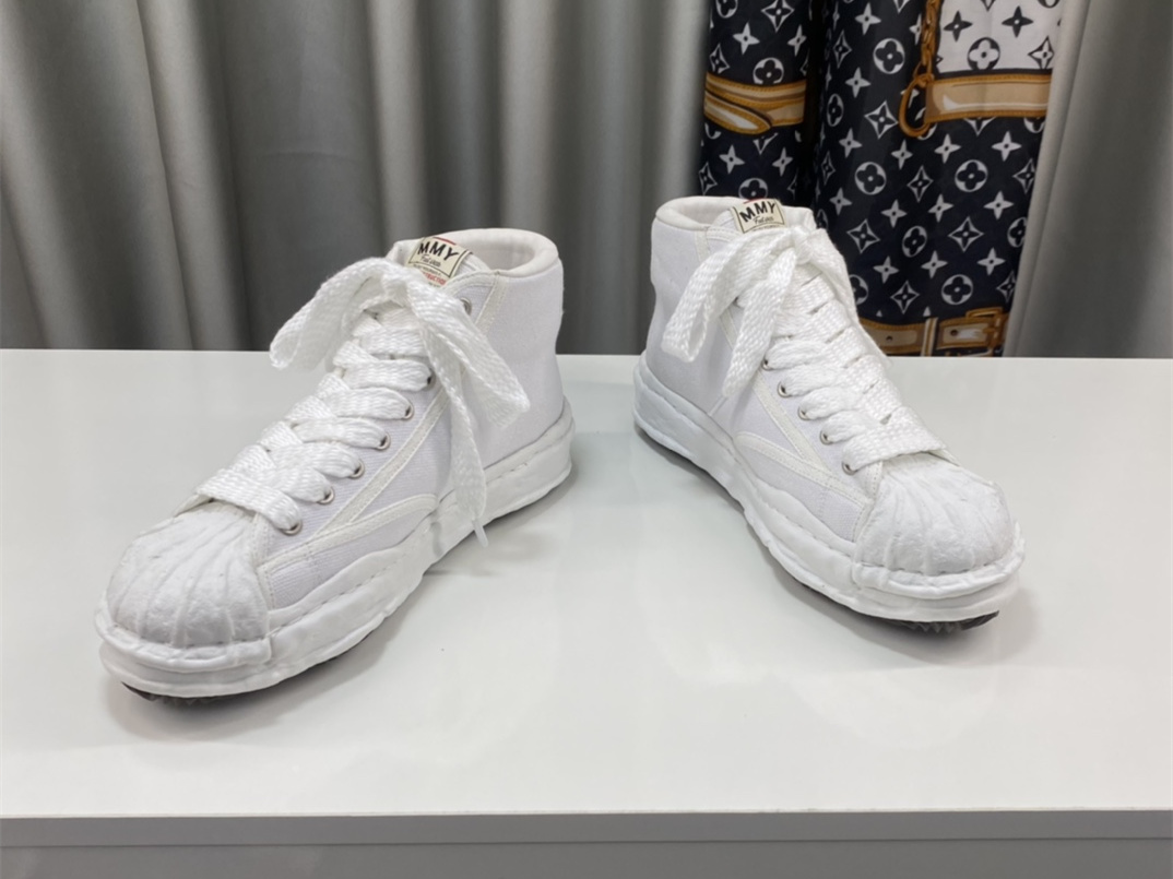 Maison Mihara Yasuhiro High-Top Sneakers MMY-019