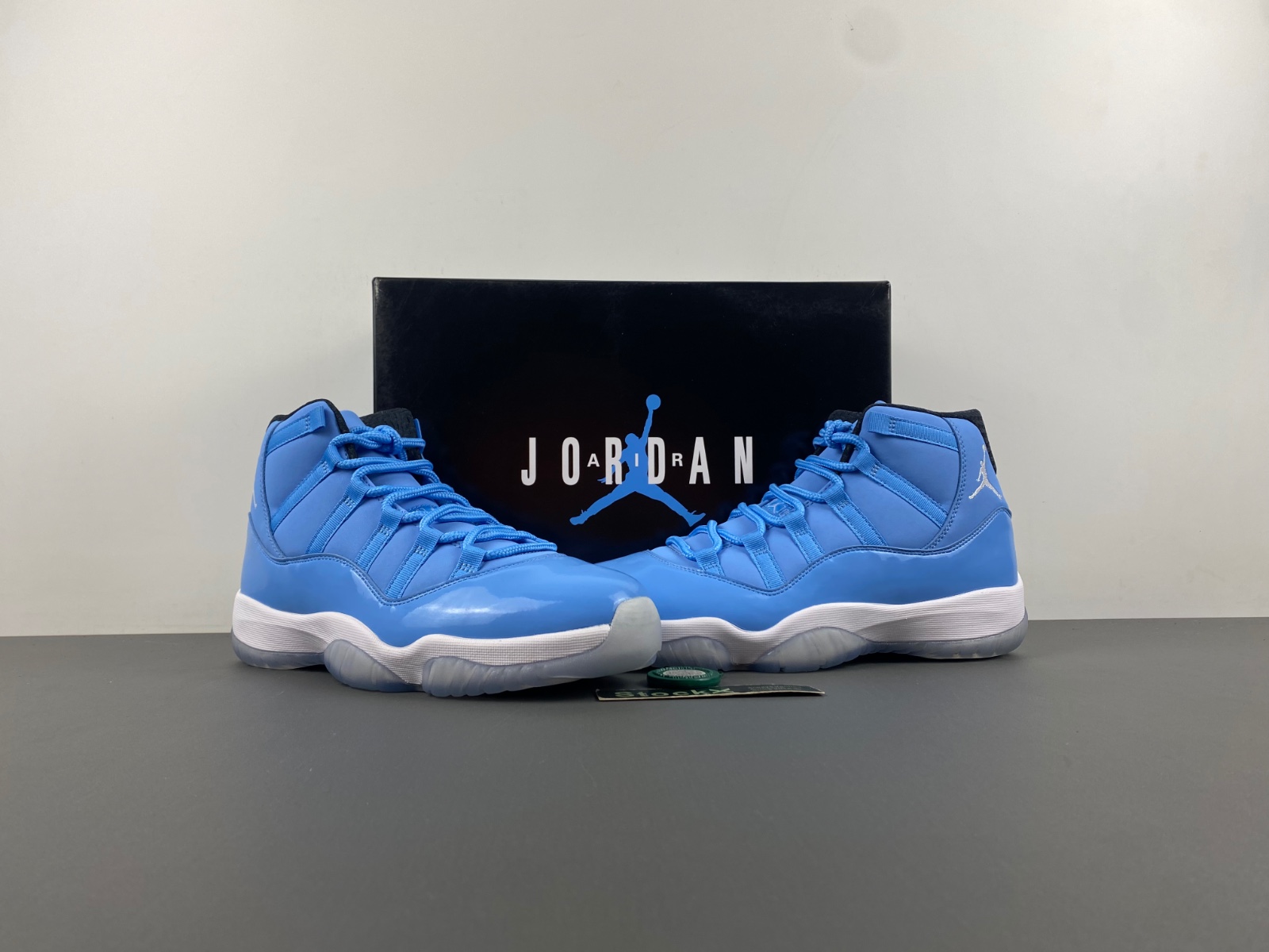 Air Jordan 11 Retro