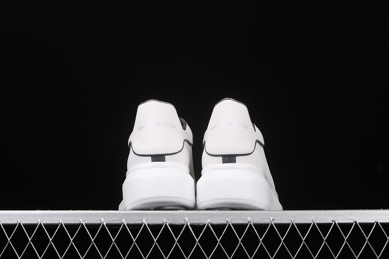 MCQUEEN OVERSIZED SNEAKER