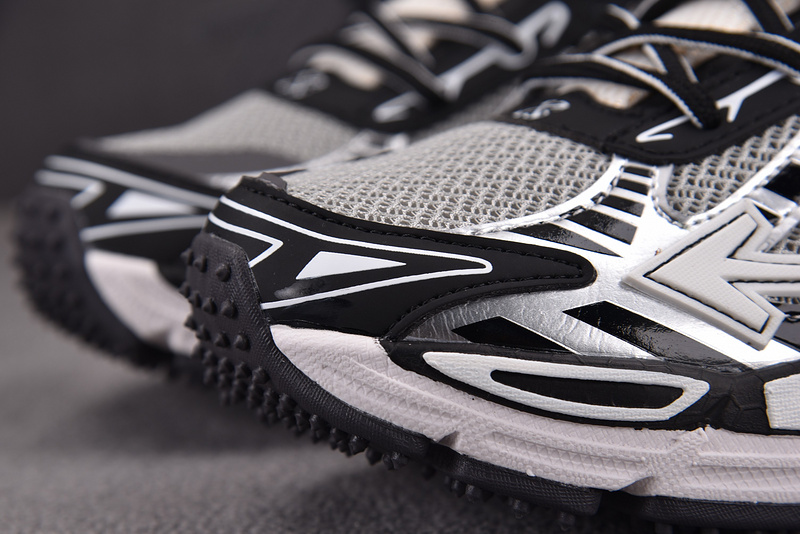 OFF-WHITE BE RIGHT BACK