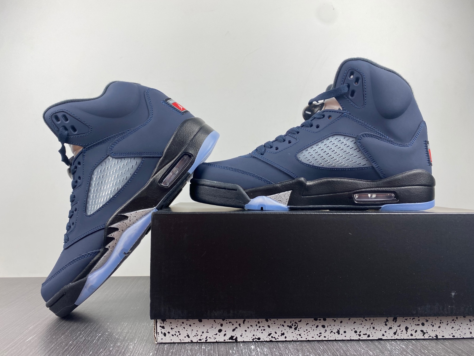 Air Jordan 5 Georgetown FD6812-400