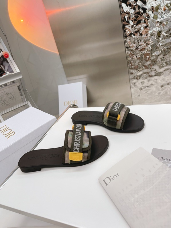 DIOR EVOLUTION SANDAL