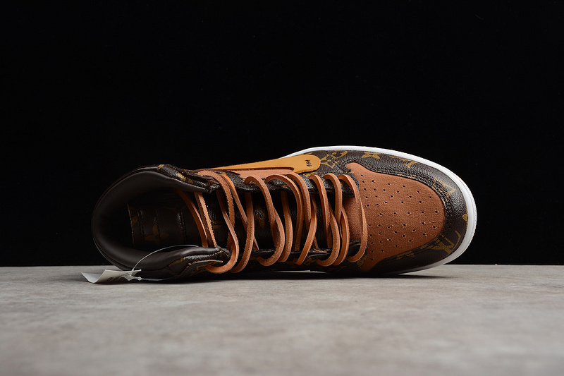 NIKE AIR JORDAN 1S(WITH CASE) AQ0818-158