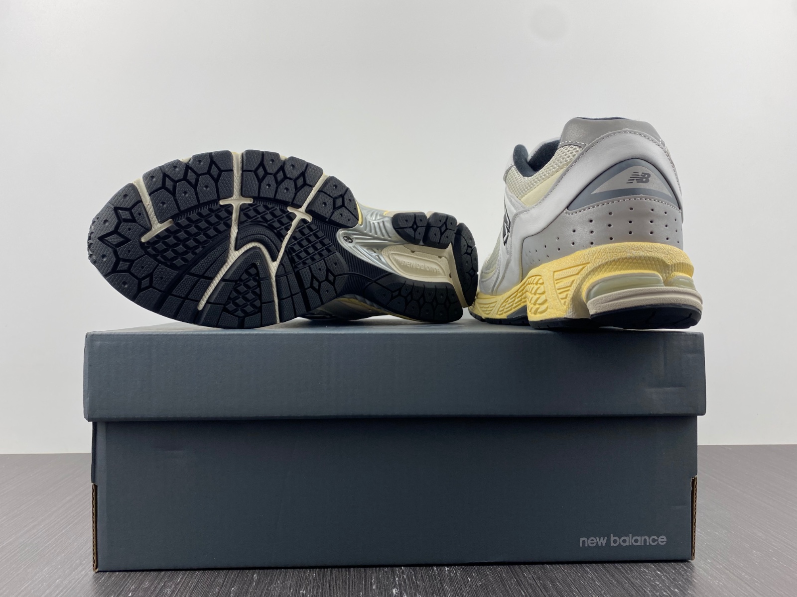 New Balance 2002R thisisneverthat White - ML2002RT