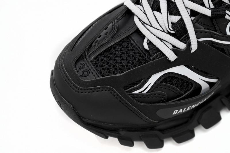 Balenciaga Tess Black And White LED 542023 W1GB1 2045