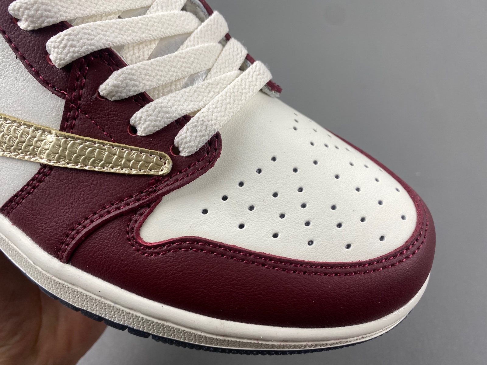 Travis Scott x Air Jordan 1 custom