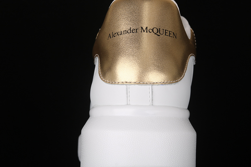 MCQUEEN OVERSIZED SNEAKER
