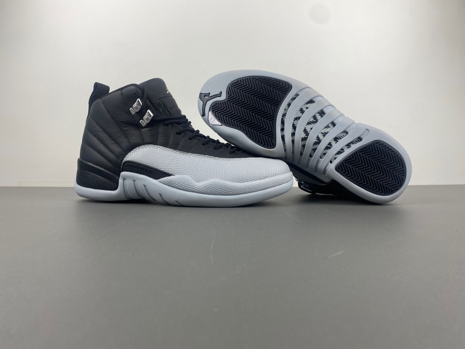 Jordan 12 “BLACK/WOLF GREY” RELEASES SEPTEMBER CT8013-010
