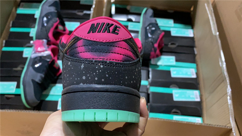 Premier x Nike SB Dunk Low Premium “Northern Lights” 724183-063