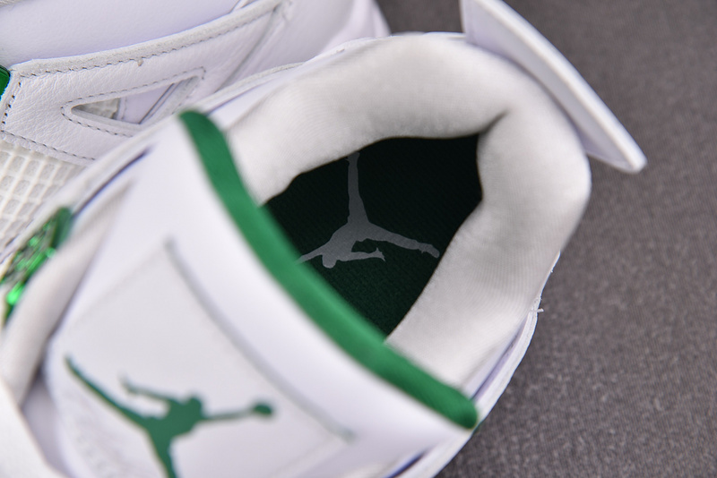 Air Jordan 4 "Metallic Green" CT8527-113
