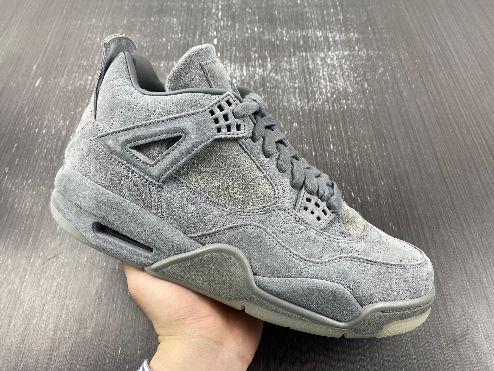 KAWS x Air Jordan 4 Retro 