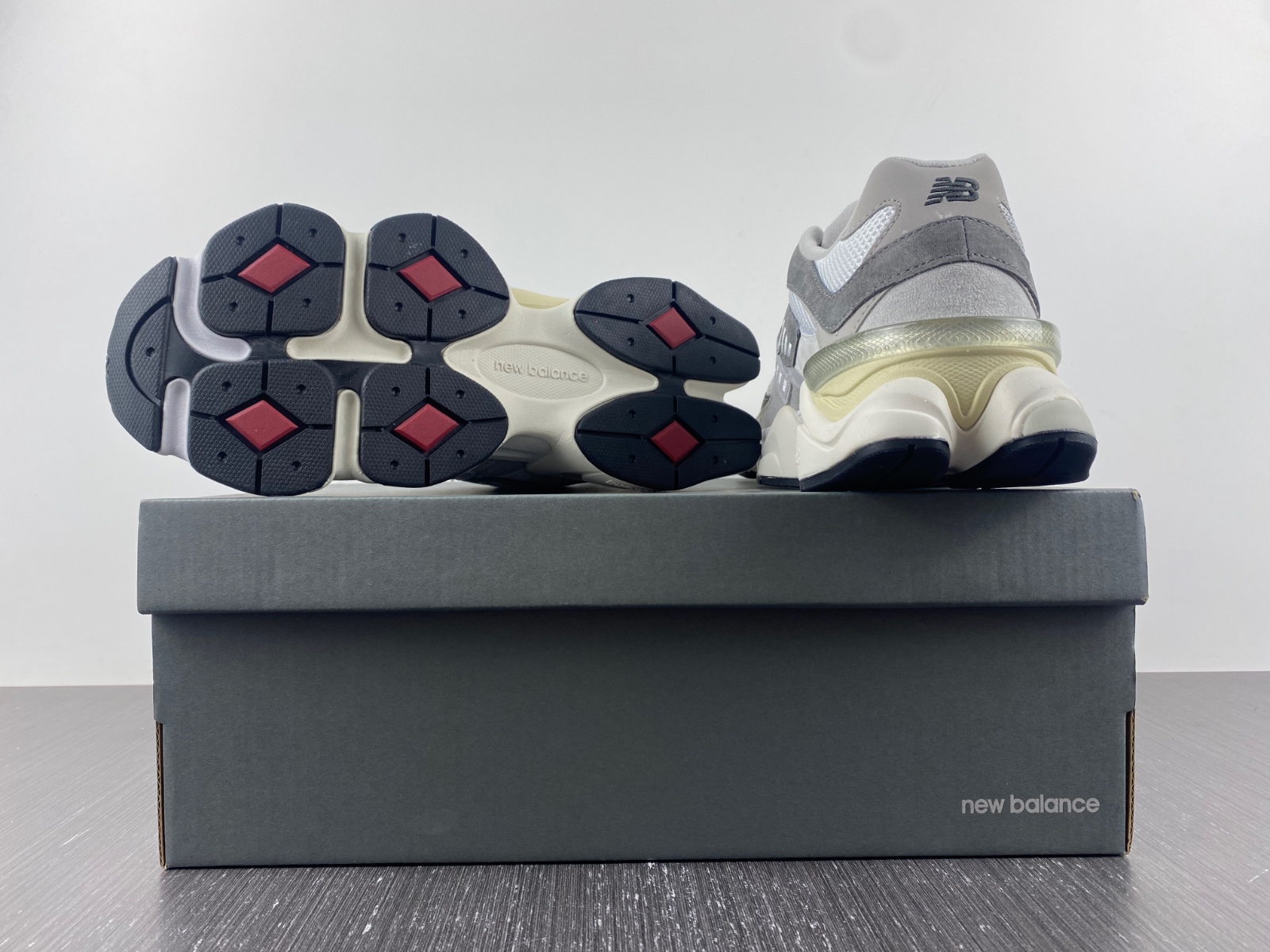 New Balance 9060 Rain Cloud Grey - U9060GRY