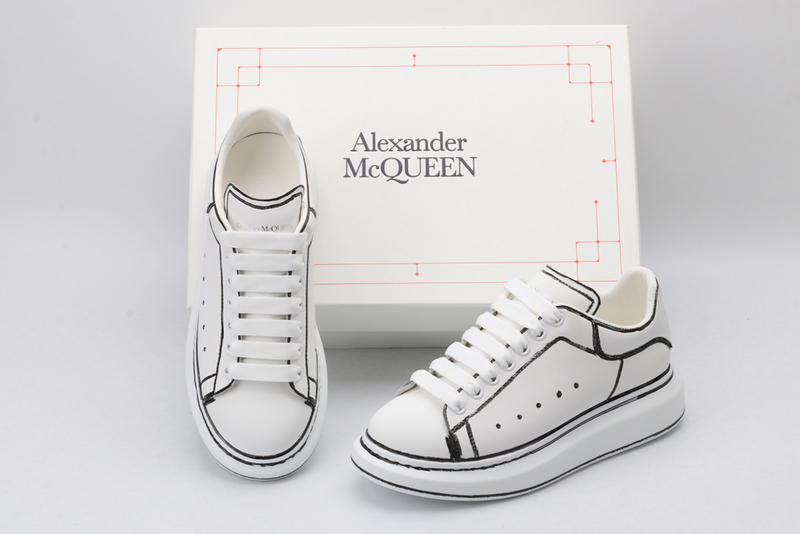 MCQUEEN OVERSIZED SNEAKER