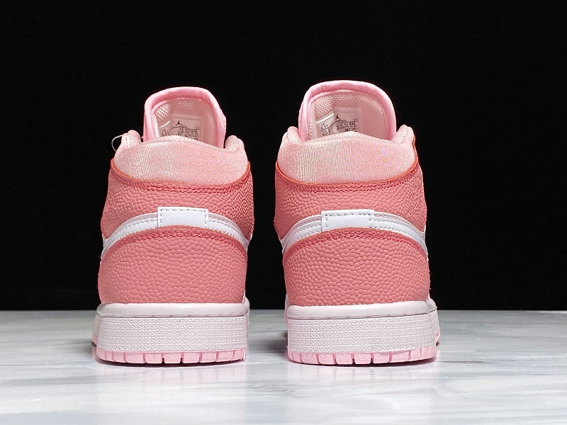 Air Jordan 1 Mid “Digital Pink” CW5379-600