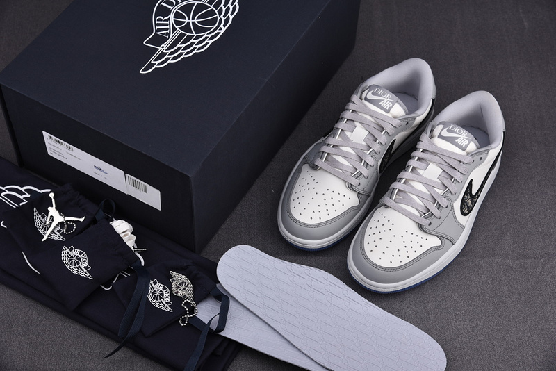 DIOR x Air Jordan 1 Low AJ1 Grey White Black 553668 998