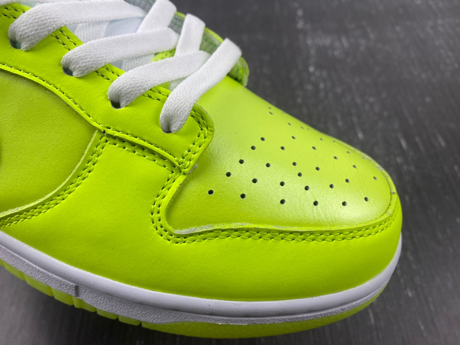 Nike Dunk Low “Glow in the Dark” FJ4610-702