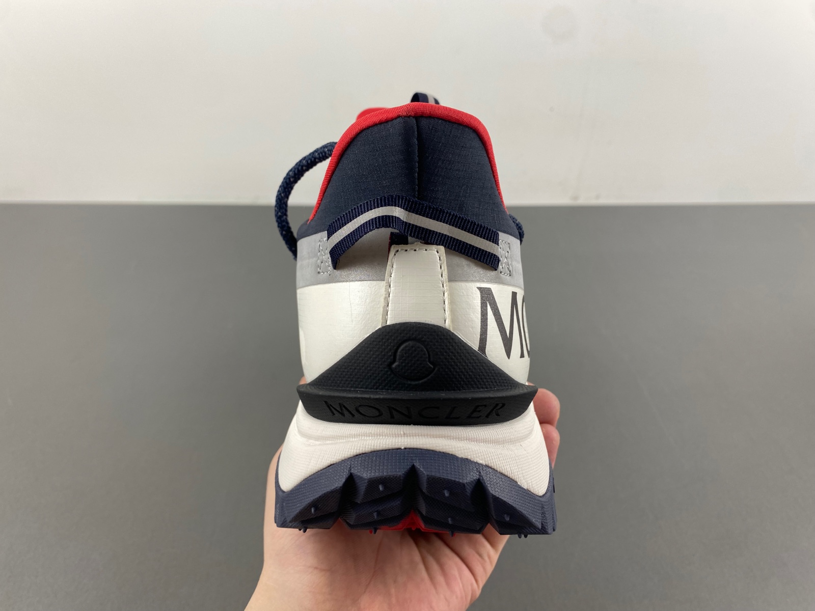 Moncler Trailgrip Lite 2 Sneakers  MC-002