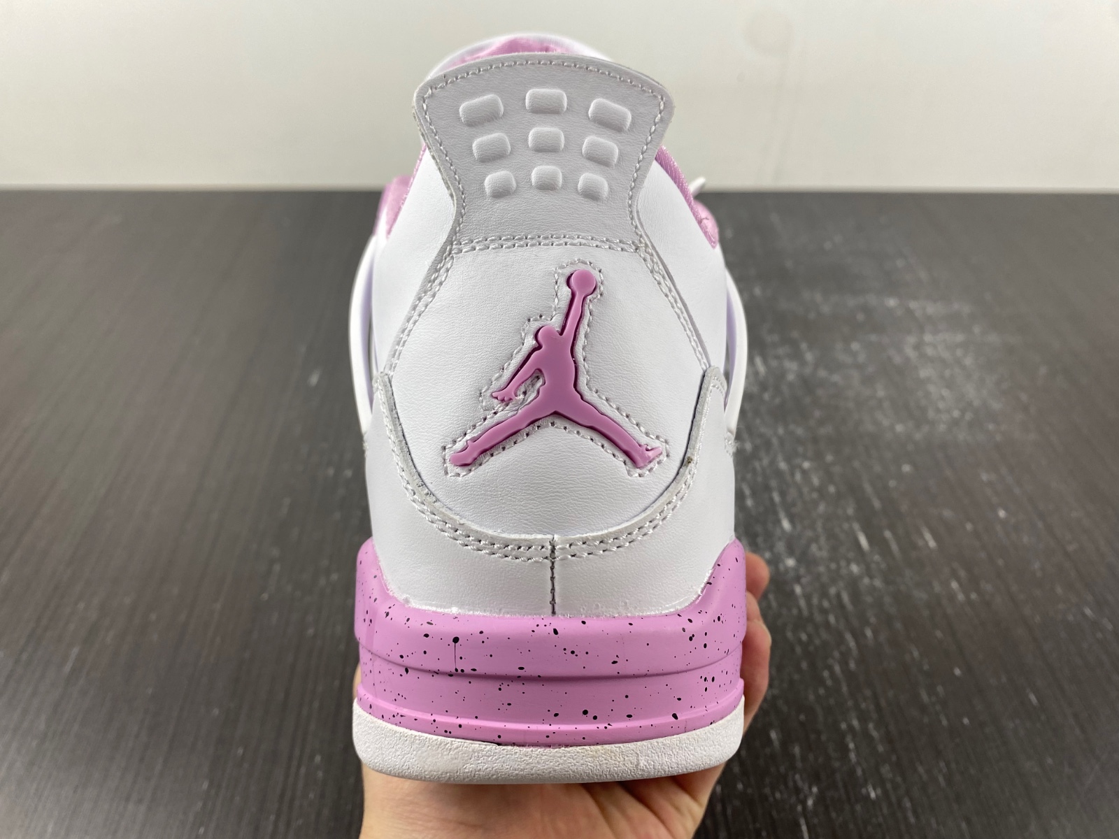 Air Jordan 4 “Pink Oreo” unreleased
