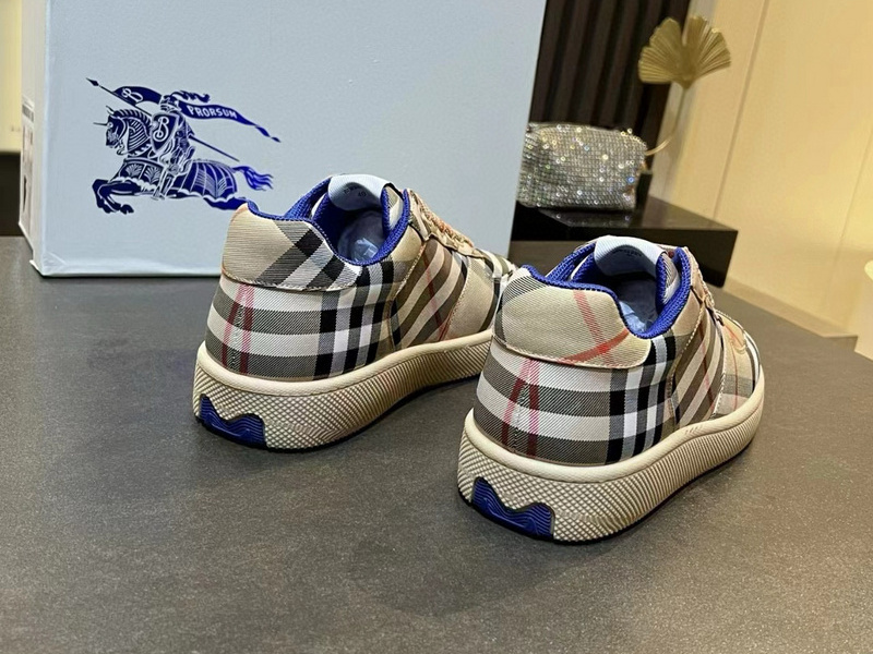 Burberry Check Terrace Sneakers  BBR--3005