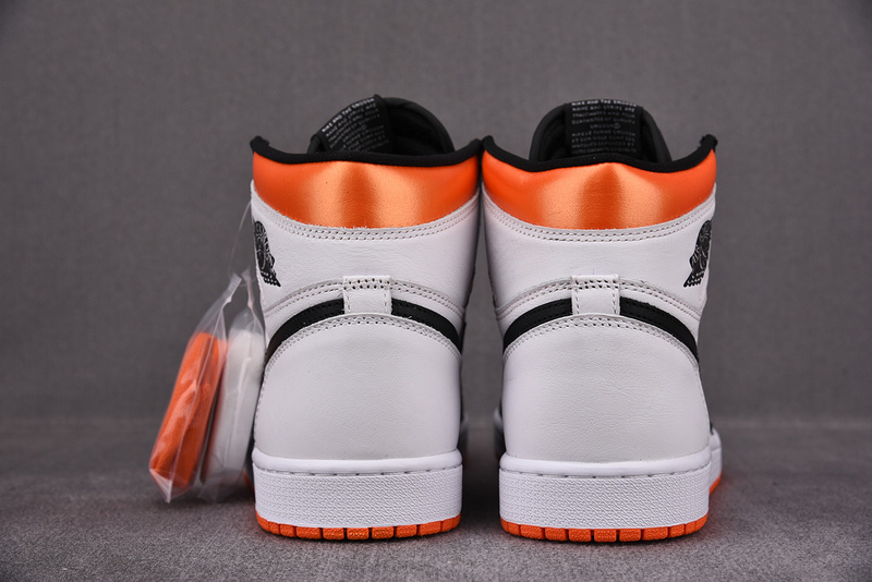 Air Jordan 1 Retro High Electro Orange 555088-180