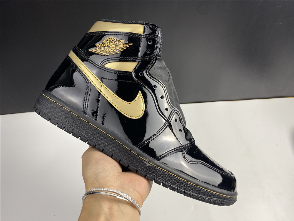 Air Jordan 1 Retro High OG Black/Metallic Gold 555088-032