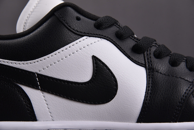 Air Jordan 1 Low "Panda" DC0774-101