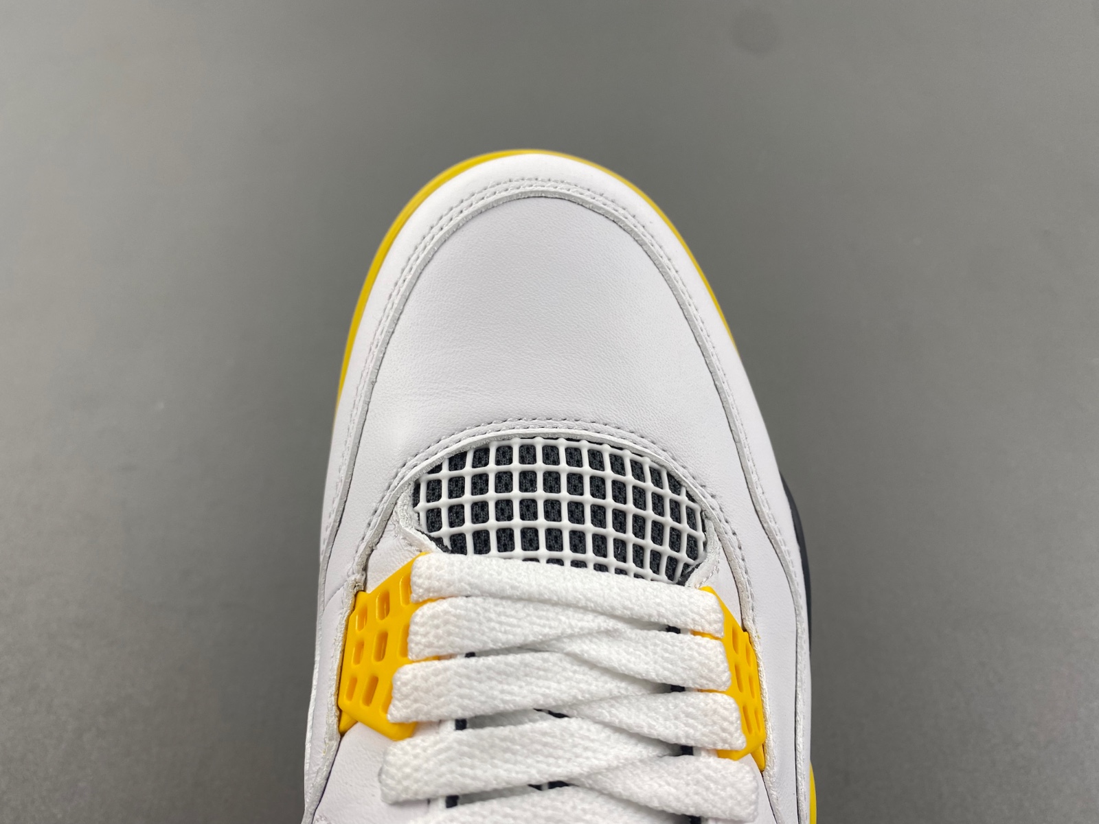 Air Jordan 4  "Vivid Sulfur" AQ9129-101