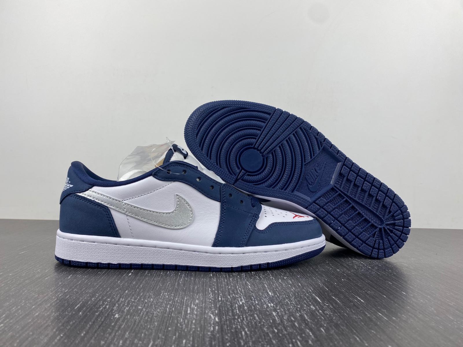 Eric Koston x Air Jordan 1 Low SB 