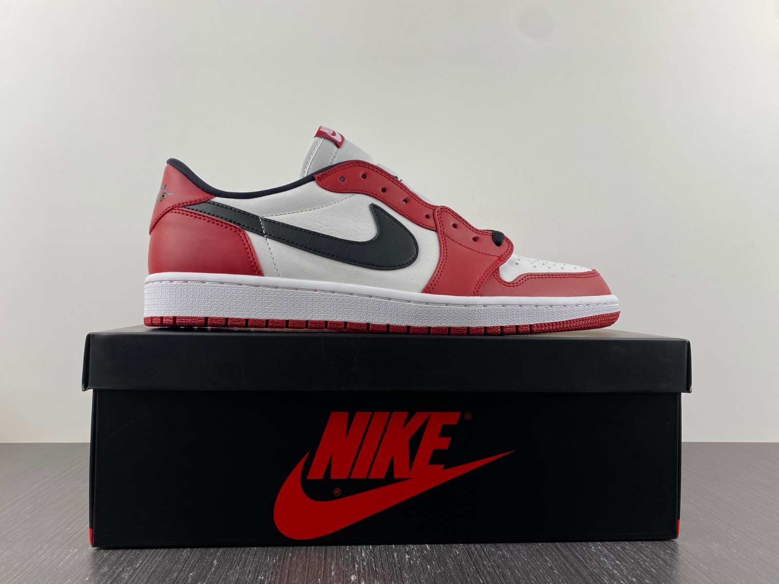 Air Jordan 1 Retro Low OG 
