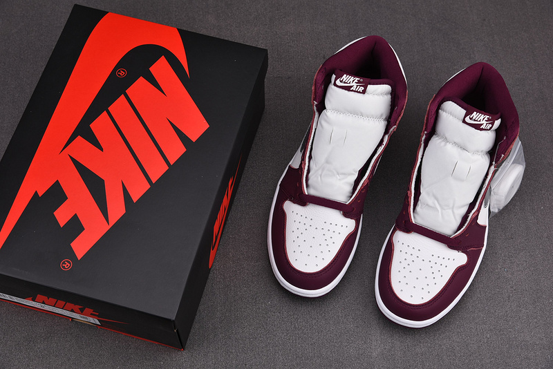 Air Jordan 1 Retro High OG “Bordeaux” 555088-611