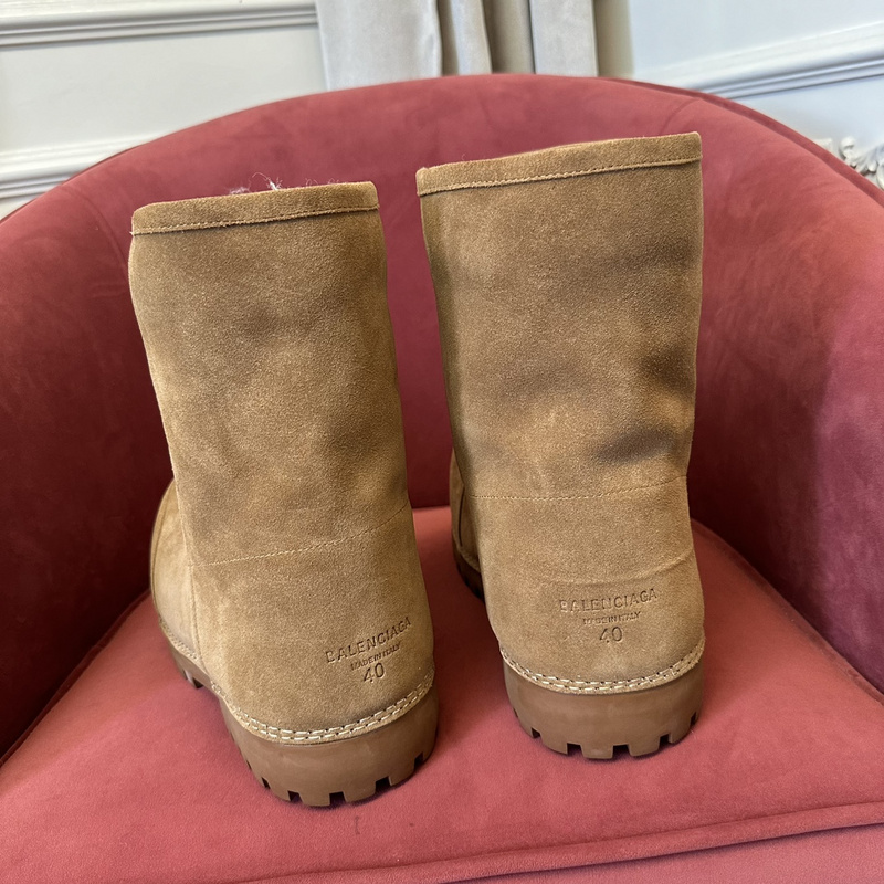 Balenciaga Winter Boots (Middle-Top)