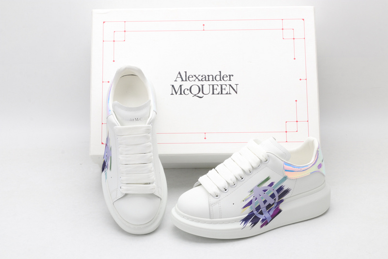 MCQUEEN OVERSIZED SNEAKER