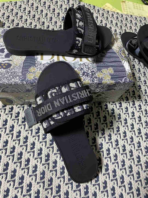 DIOR EVOLUTION SANDAL